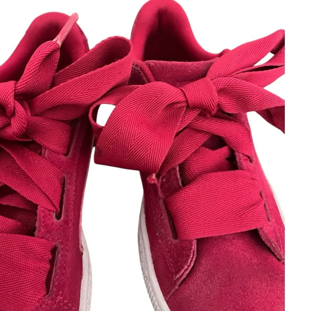 PUMA Girls Low Top Suede Heart Pink Ribbon Tie Sneakers Size‎ 4